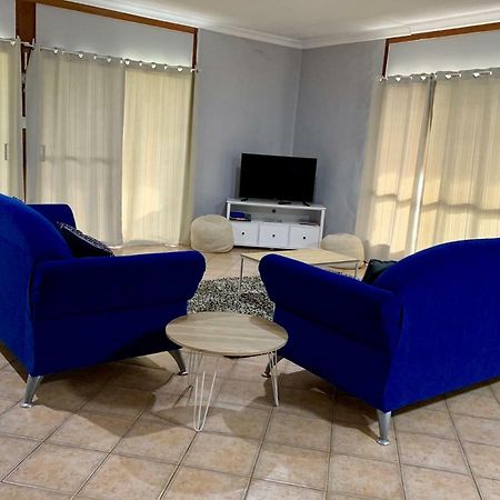 Bee'S Place - 3 Bedroom Home On 10 Acres Of Land With Distant Ocean Views Emu Bay 외부 사진