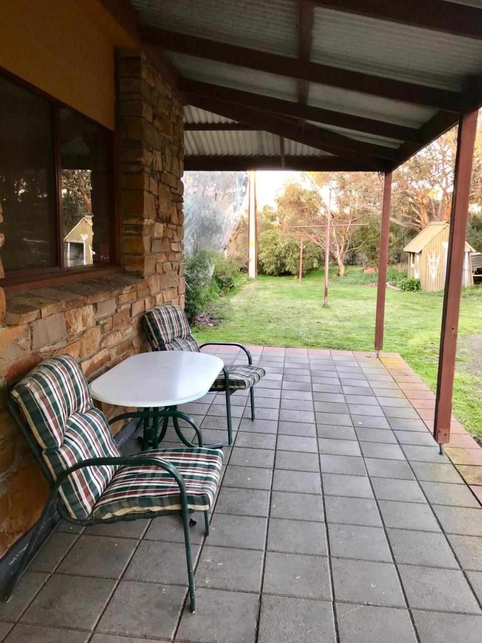 Bee'S Place - 3 Bedroom Home On 10 Acres Of Land With Distant Ocean Views Emu Bay 외부 사진